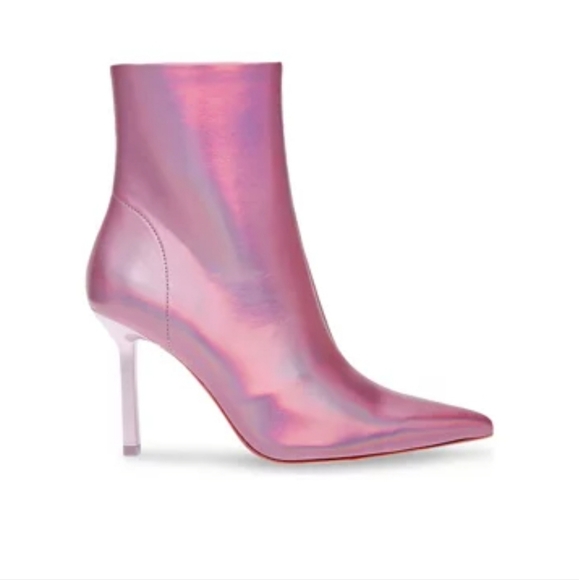 Steve Madden Shoes - NEW in box Steve Madden Elysia boots